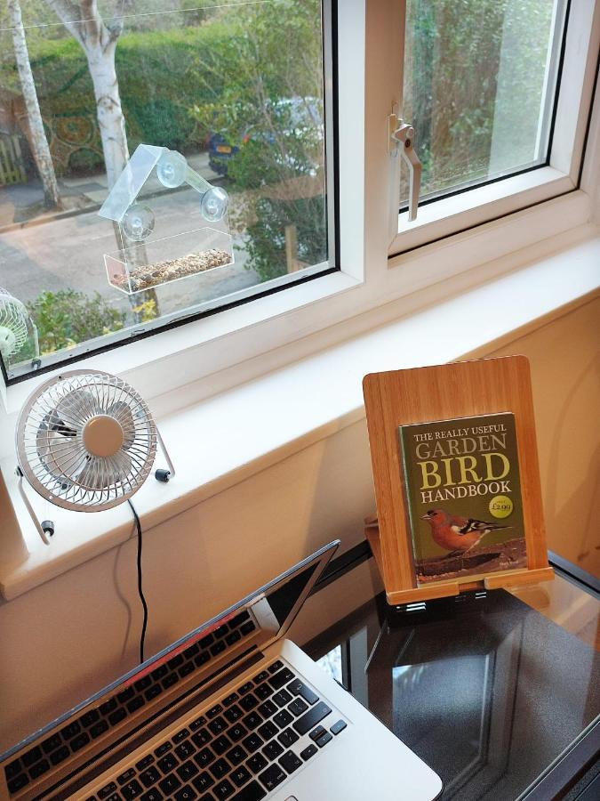 Kew Gardens - Private Double Room Richmond London - Homestay Eksteriør billede