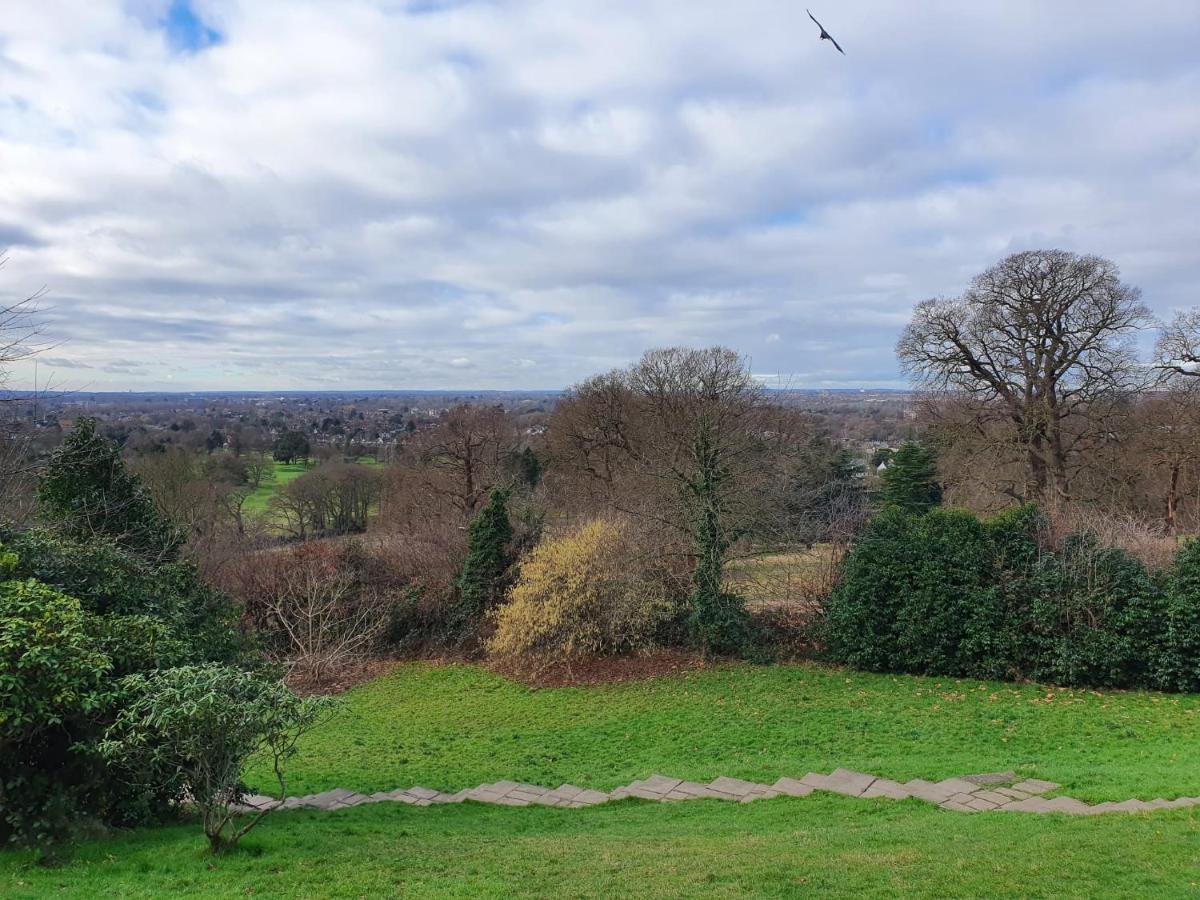 Kew Gardens - Private Double Room Richmond London - Homestay Eksteriør billede
