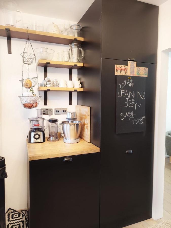 Kew Gardens - Private Double Room Richmond London - Homestay Eksteriør billede