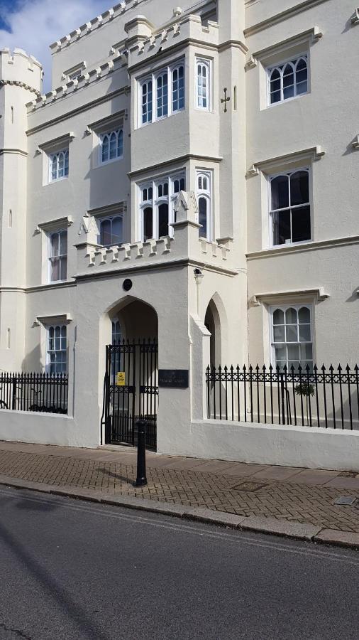 Kew Gardens - Private Double Room Richmond London - Homestay Eksteriør billede